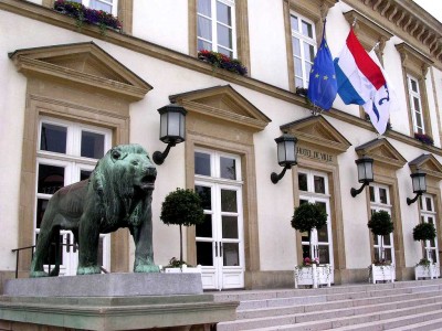 Luxembourg_hotel_de_ville.jpg